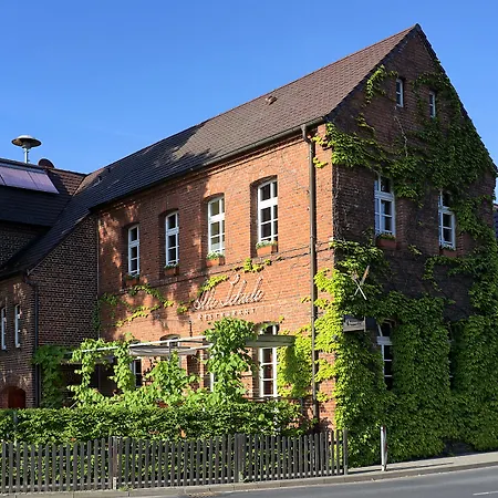 Alte Schule Ξενοδοχείο 3*